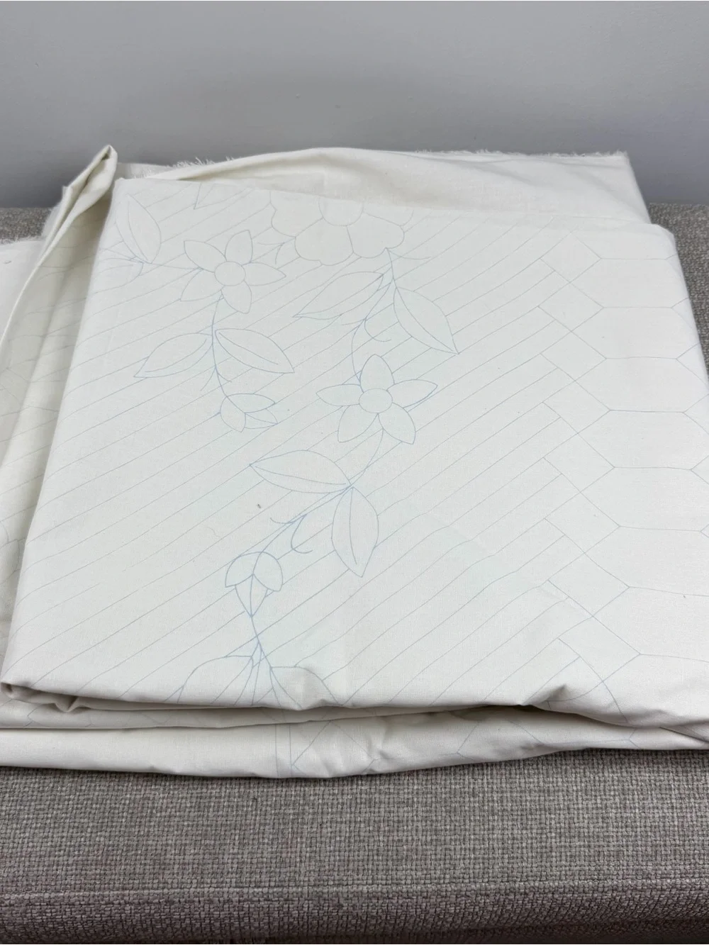 Benartex Pre-Printed Wholecloth Quilt Top #782 Garden Bouquet Natural White VTG
